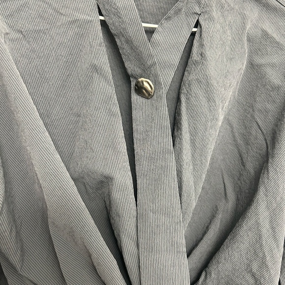Office shirt - Gray Pleated V neck blouse - Picture 3 of 4